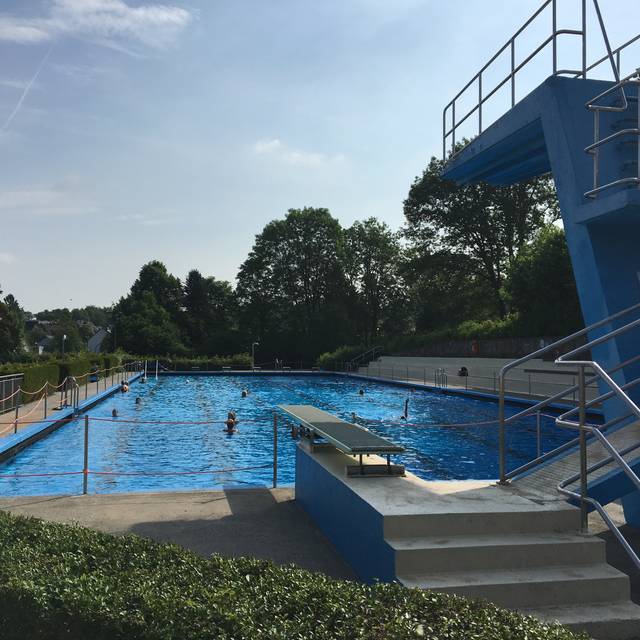 Das Schwimmerbecken im Freibad Sprockhövel.
