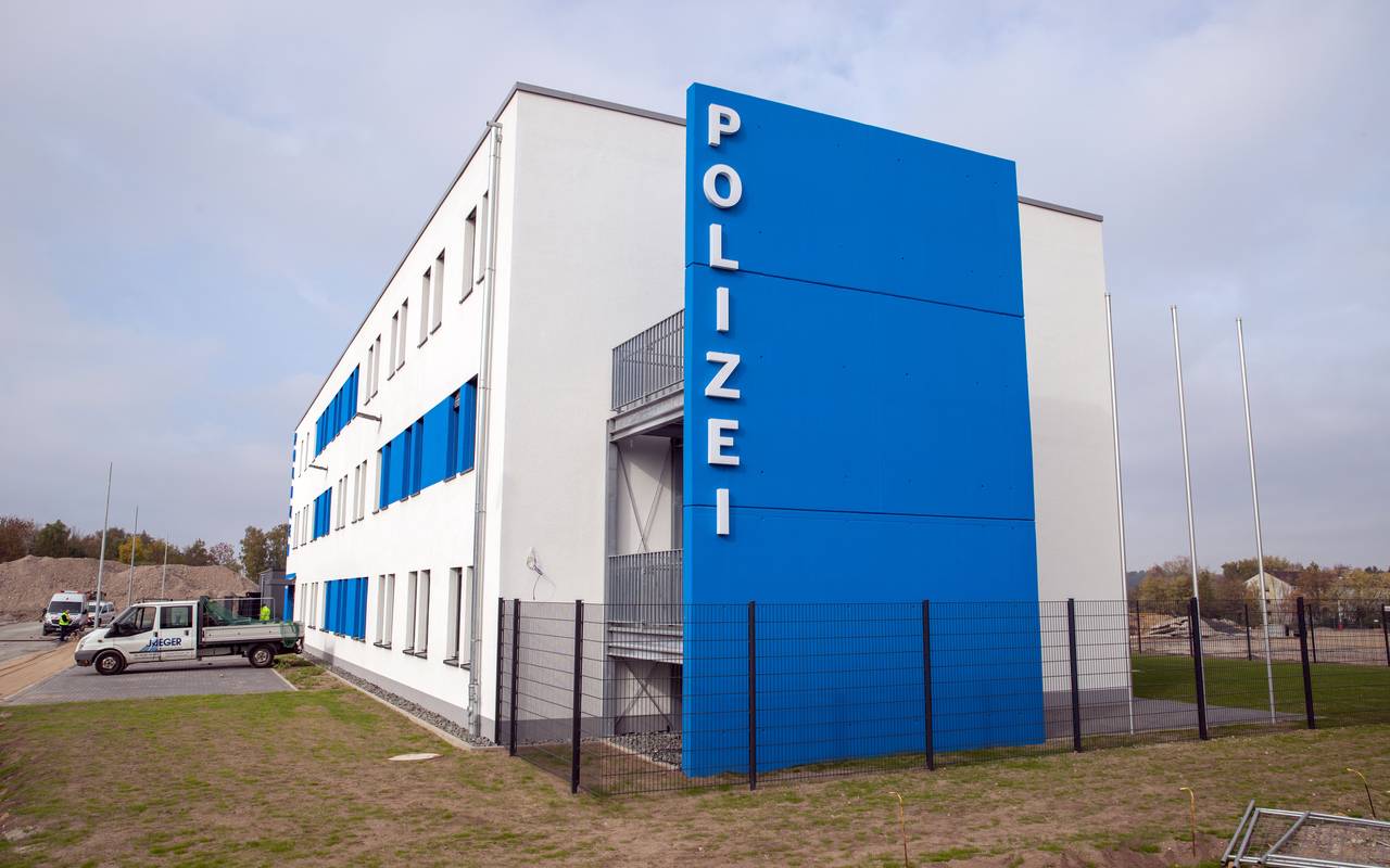 Die neue Polizeiwache in Hattingen an der Nierenhofer Straße, Außenansicht, Außenaufnahme. Das Bild entstand am Freitag, 19.10.2018.