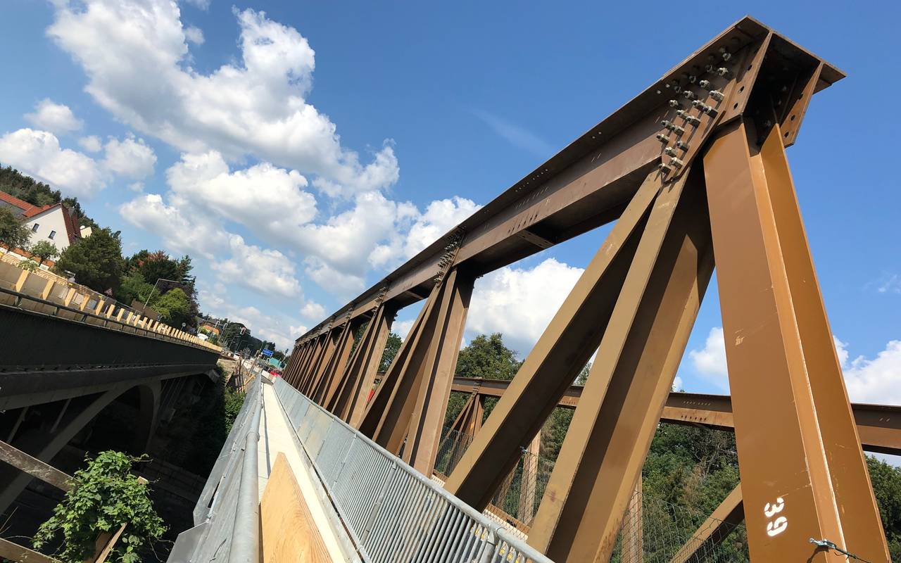 Behelfsbrücke über der A1