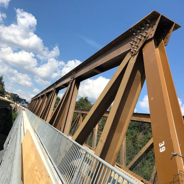 Behelfsbrücke über der A1