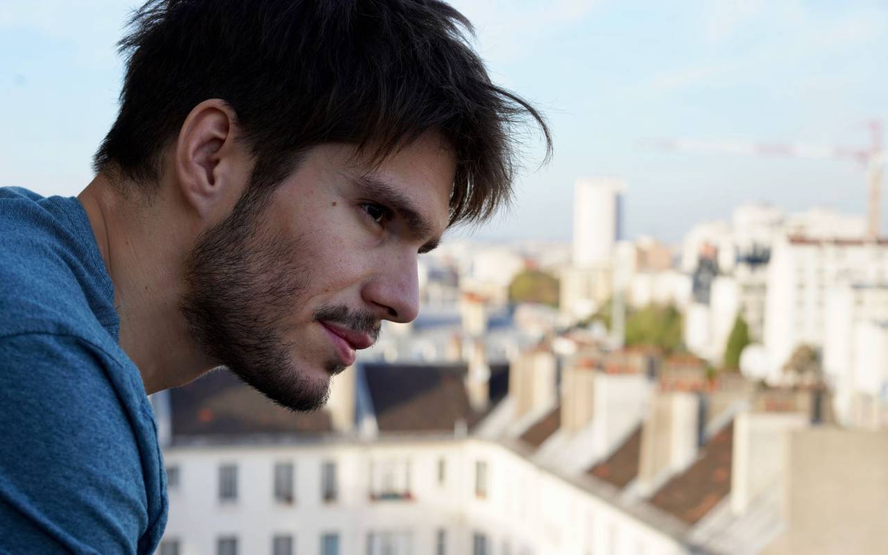 Rémy auf dem Balkon.