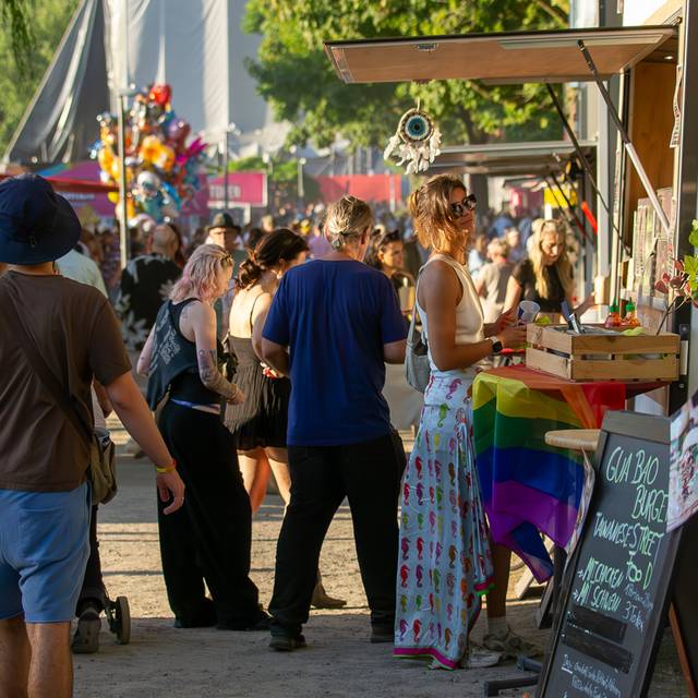 Eindrücke vom Rainbow Festival in Köln am Fühlinger See