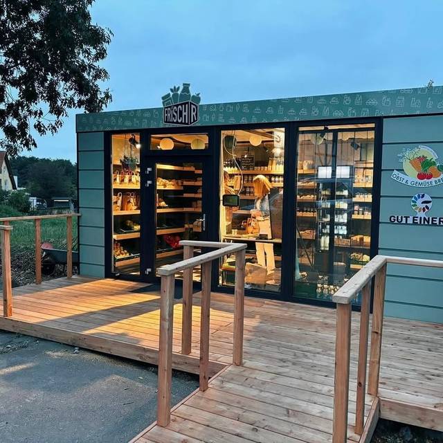 Ein Lebensmittelcontainer auf Hof Einern