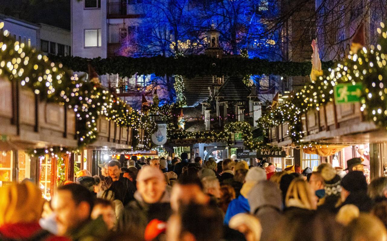 Einer von mehreren Weihnachtsmärkten in Köln ist "Heinzels Wintermärchen" im Zentrum Kölns.