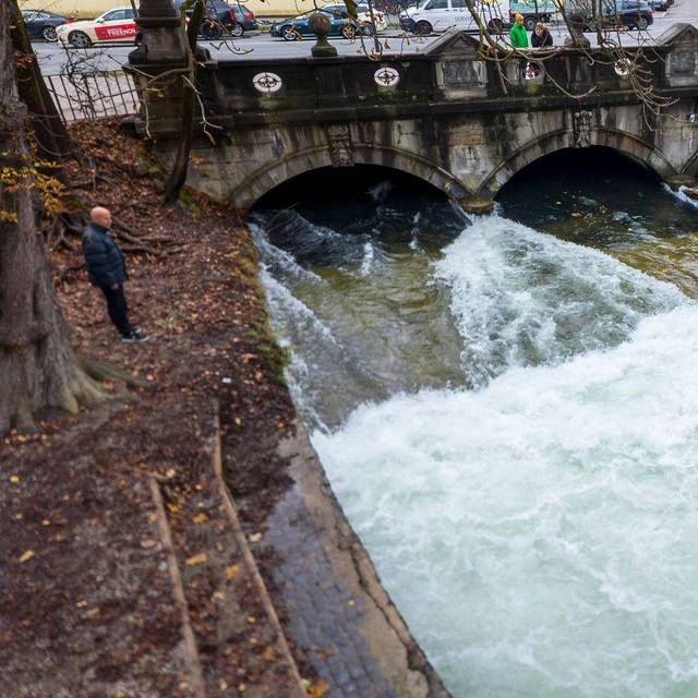 Weitere Entwicklung an der Eisbachwelle