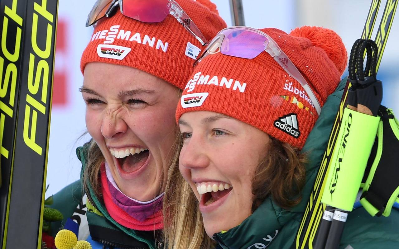 Denise Herrmann-Wick (l) und Laura Dahlmeier