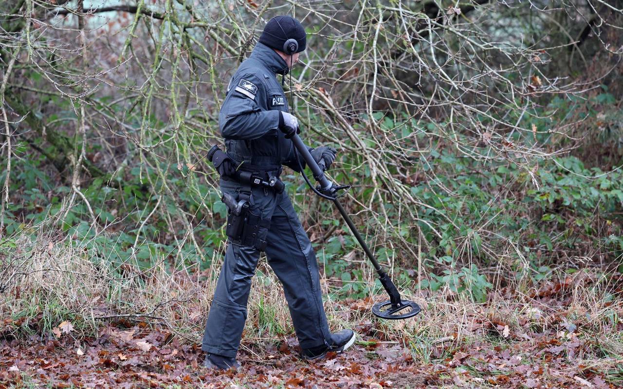 Erneute Spurensuche am Fundort im Fall Fabian