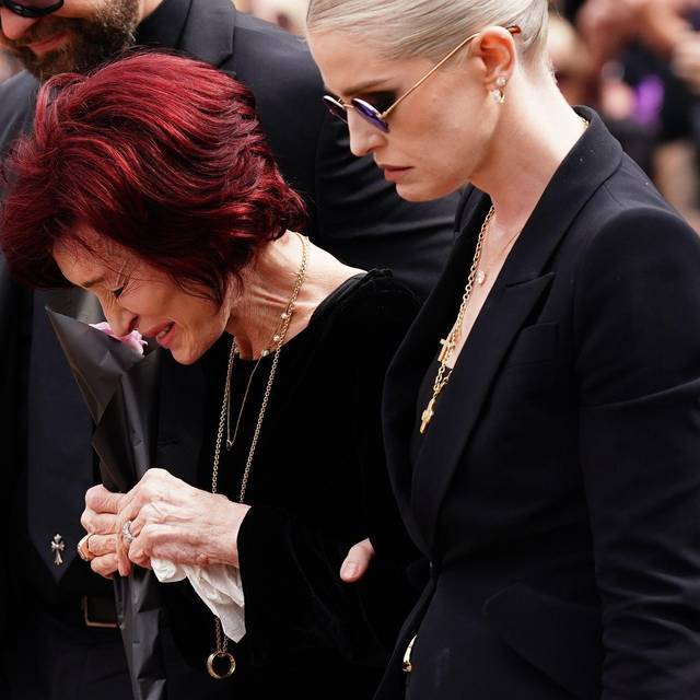 Sharon Osbourne äußert sich zum Tod ihres Mannes Ozzy.