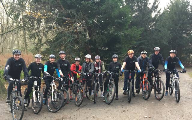 An der Helene-Lohmann Realschule gibt es einen Alpencross Kurs. Da trainieren die Schüler, um 2018 mit dem Mountainbike die Alpen zu überqueren.