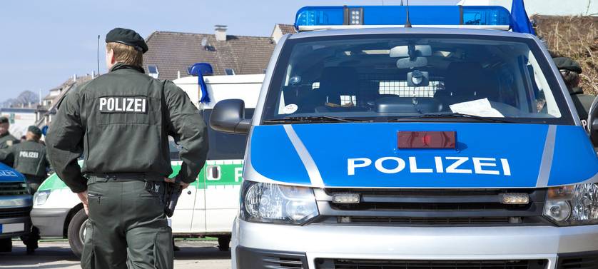 Polizei und Ordnungsamt kontrollieren LKW