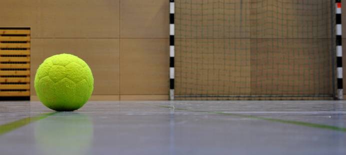 Sporthalle in Herbede weiter zu