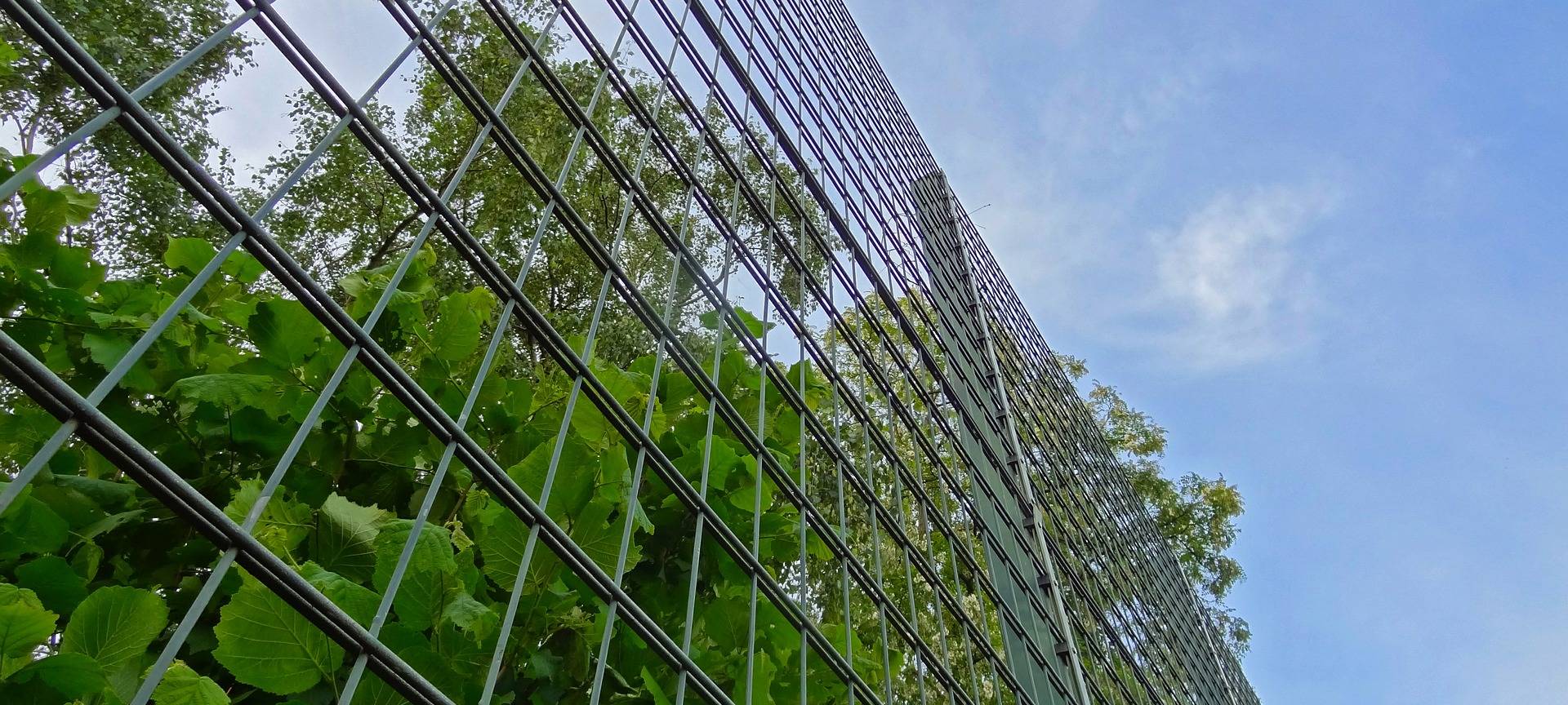 Fahrübungen enden in Zaun