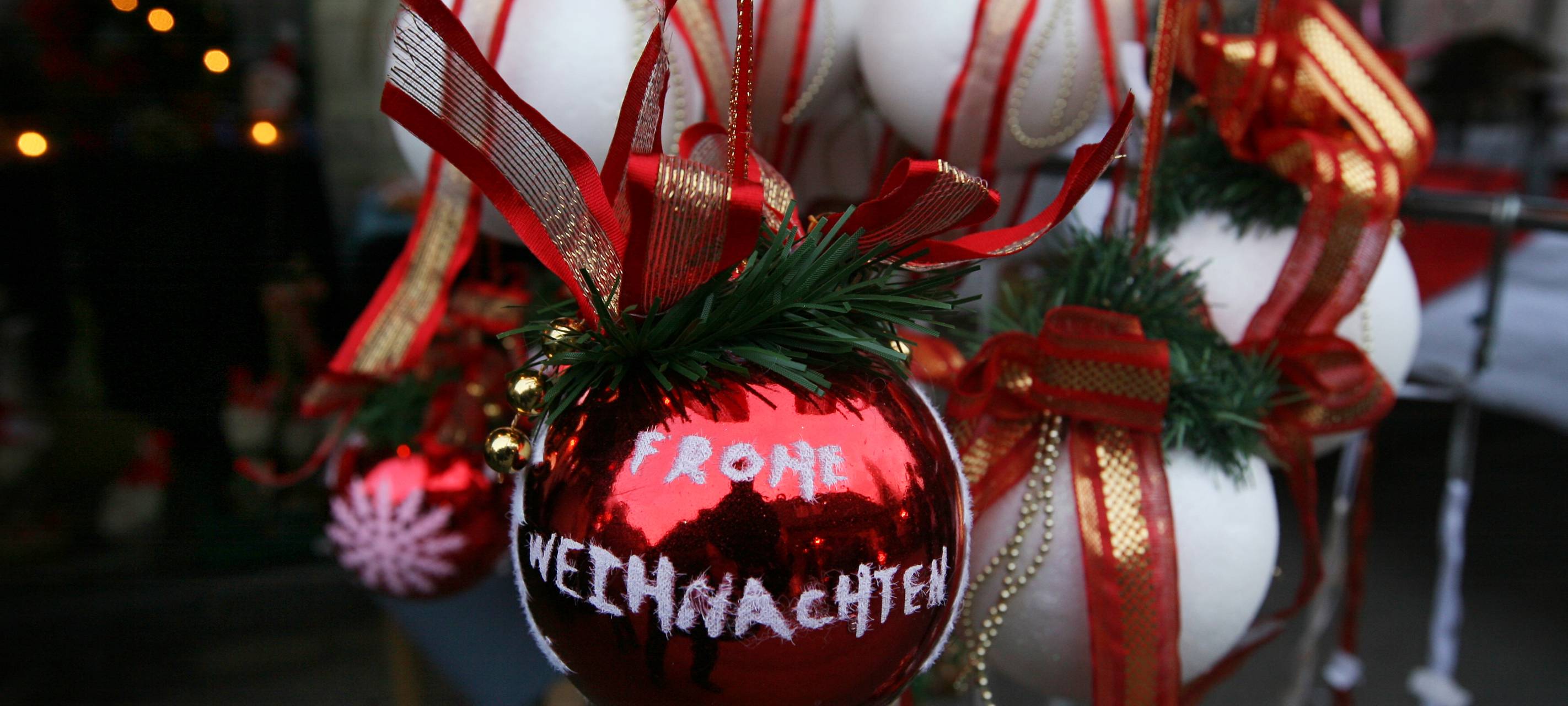 Am Samstag, 27. November 2010, gab es in Rees - Millingen den Millinger Weihnachtsmarkt. Hier eine Weihnachtsbaumkugel.