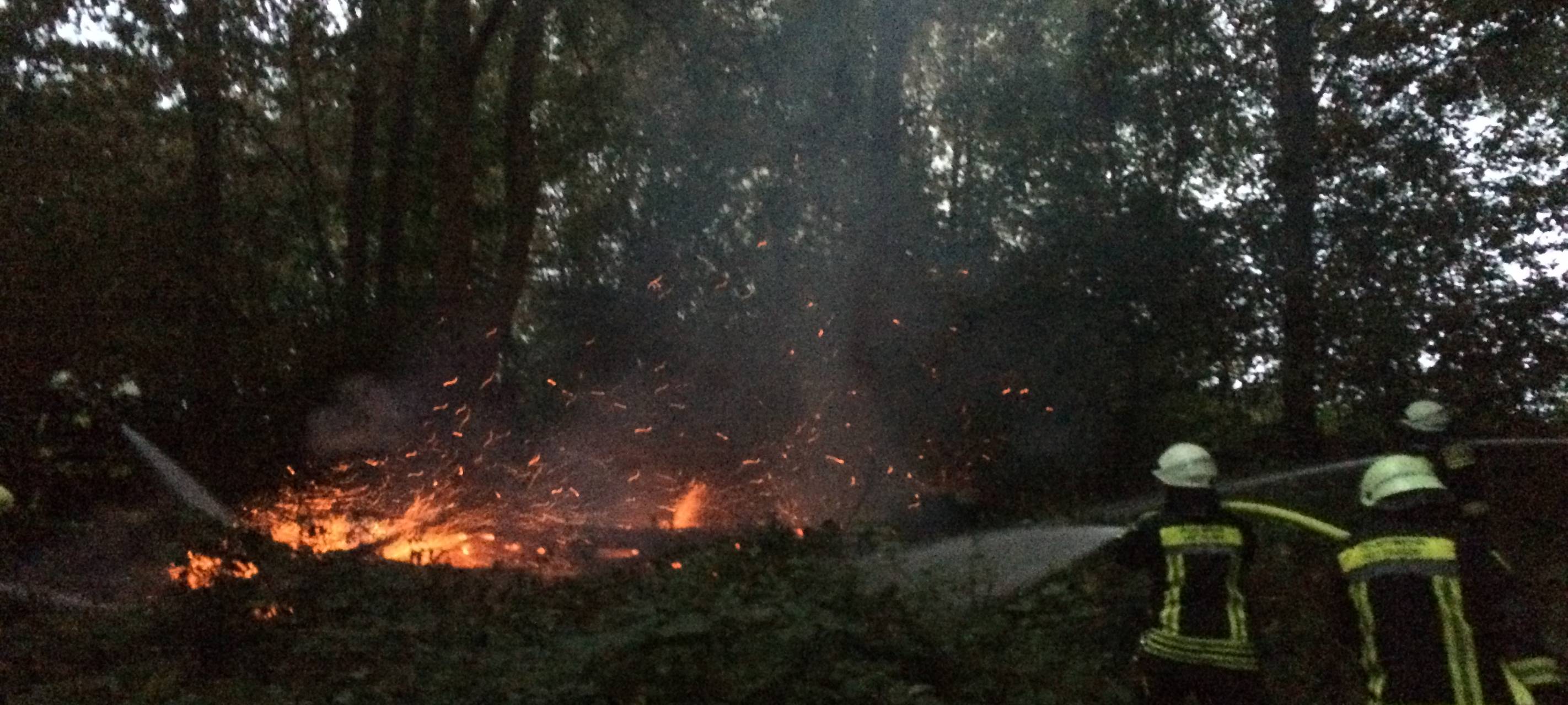 Feuerwehrübung in Wittens Wäldern