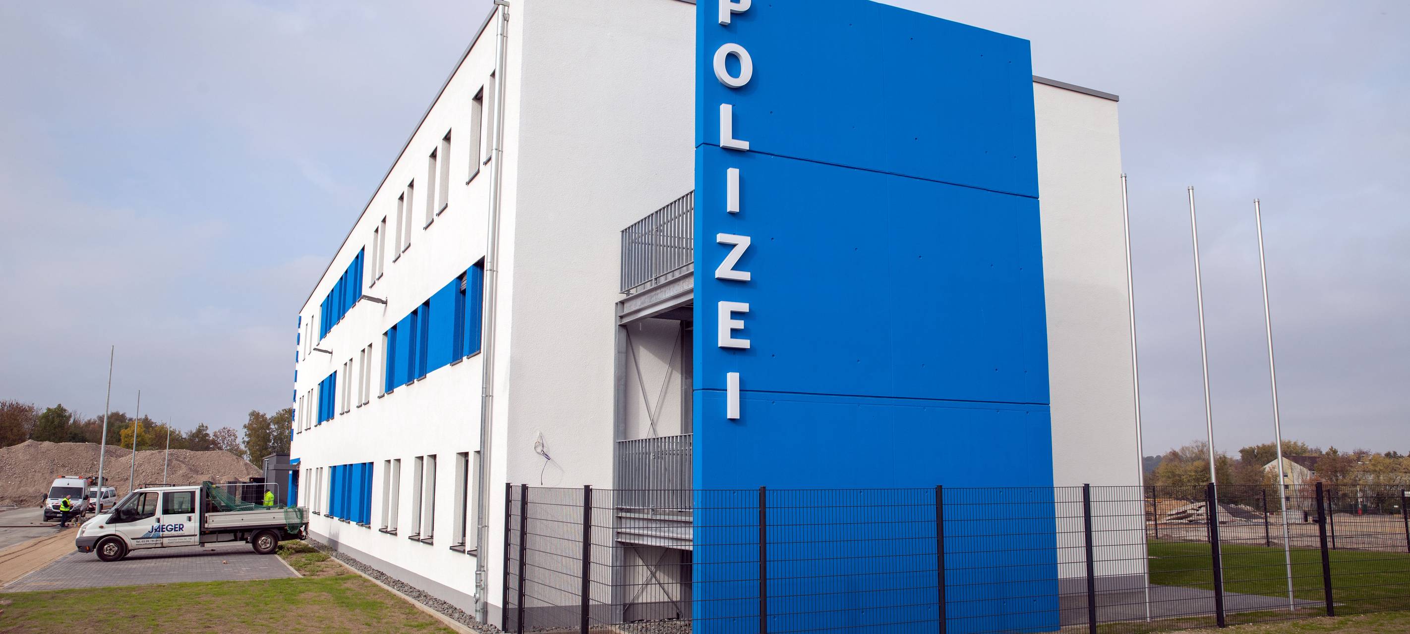 Die neue Polizeiwache in Hattingen an der Nierenhofer Straße, Außenansicht, Außenaufnahme. Das Bild entstand am Freitag, 19.10.2018.