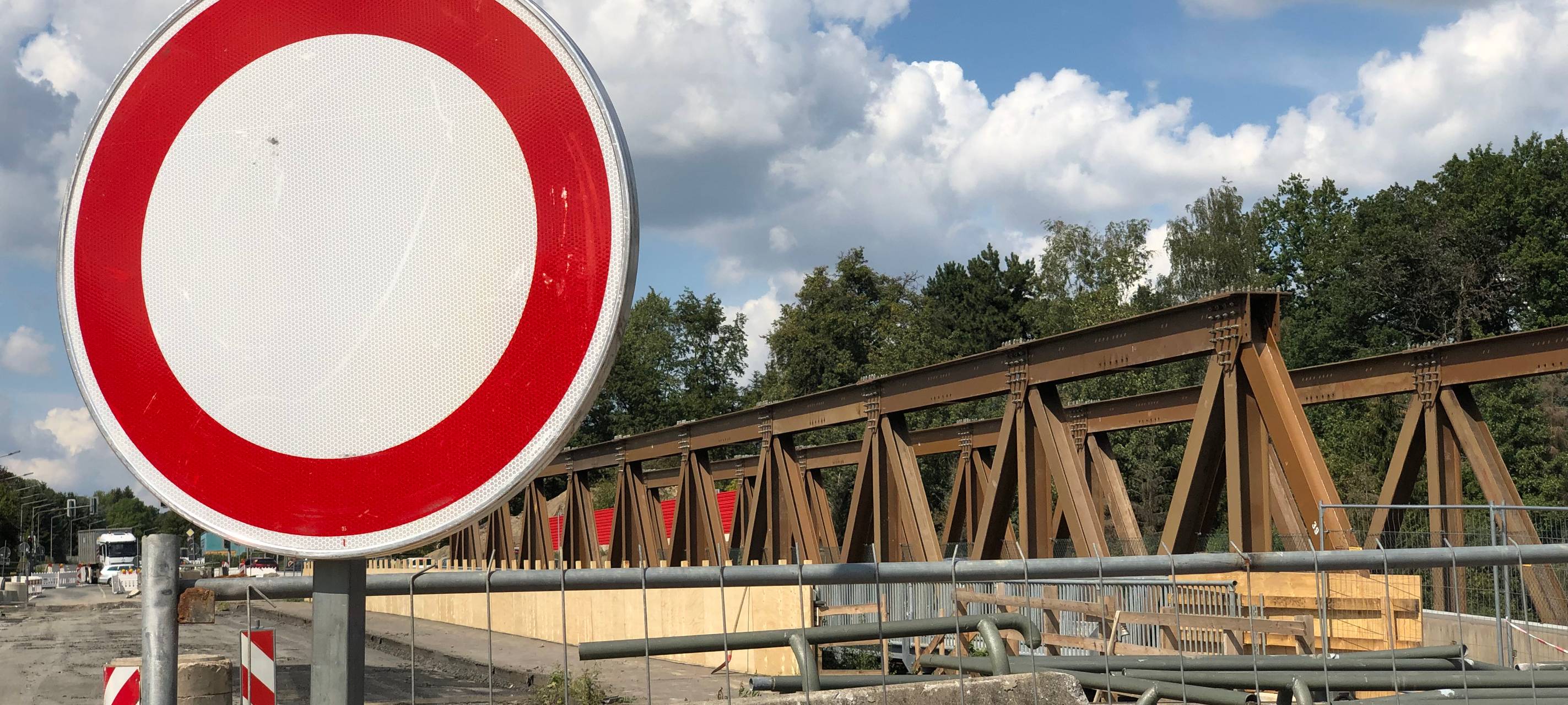 Vollsperrung der A1 am letzten August-Wochenende