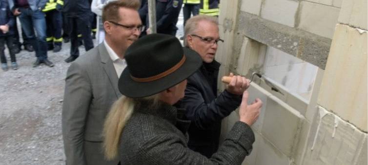 Grundstein am neuen Feuerwehrgerätehaus gelegt