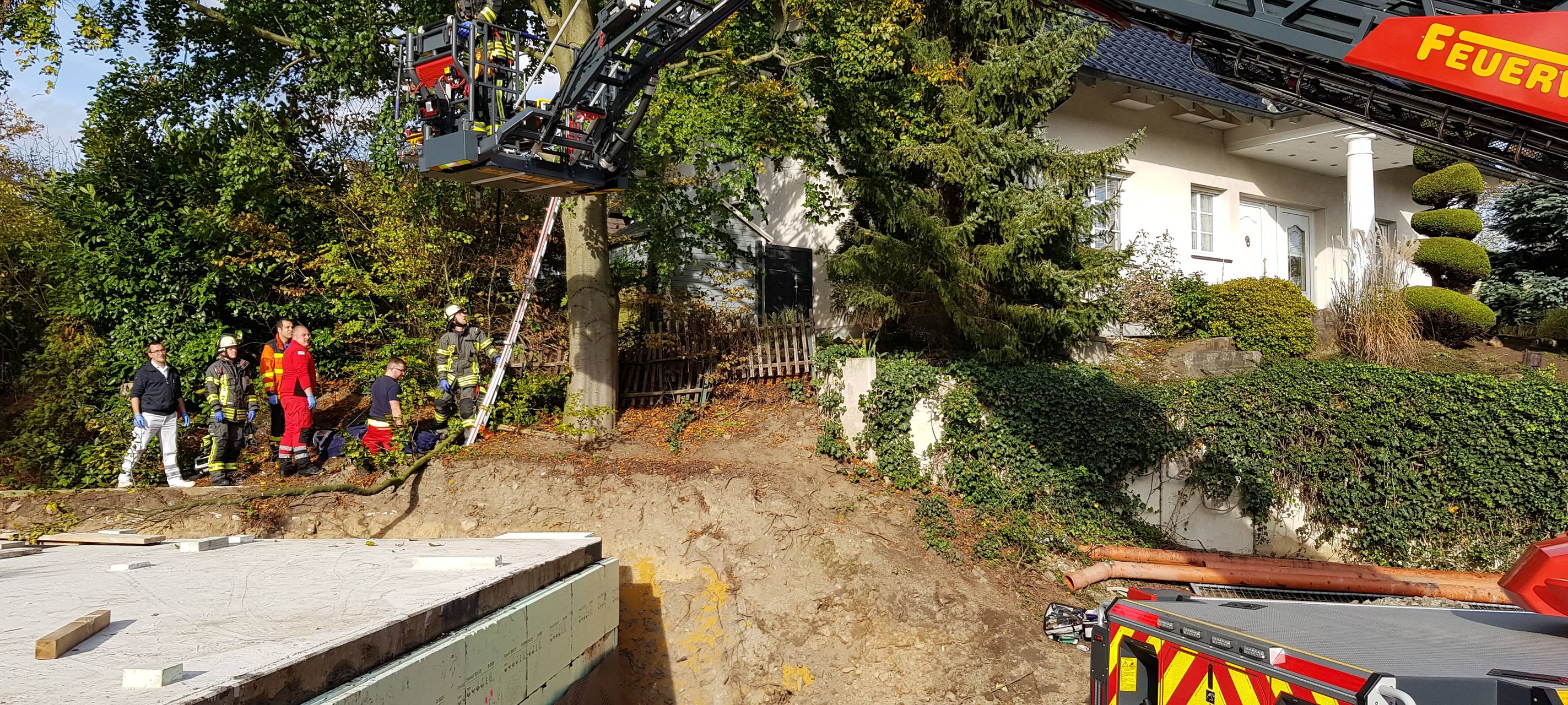 Rettungshubschrauber landet nach Arbeitsunfall