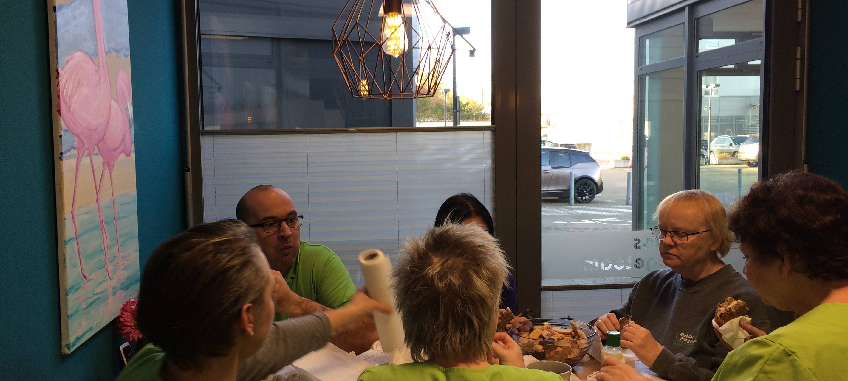 Wir bringen euch ein leckeres Frühstück