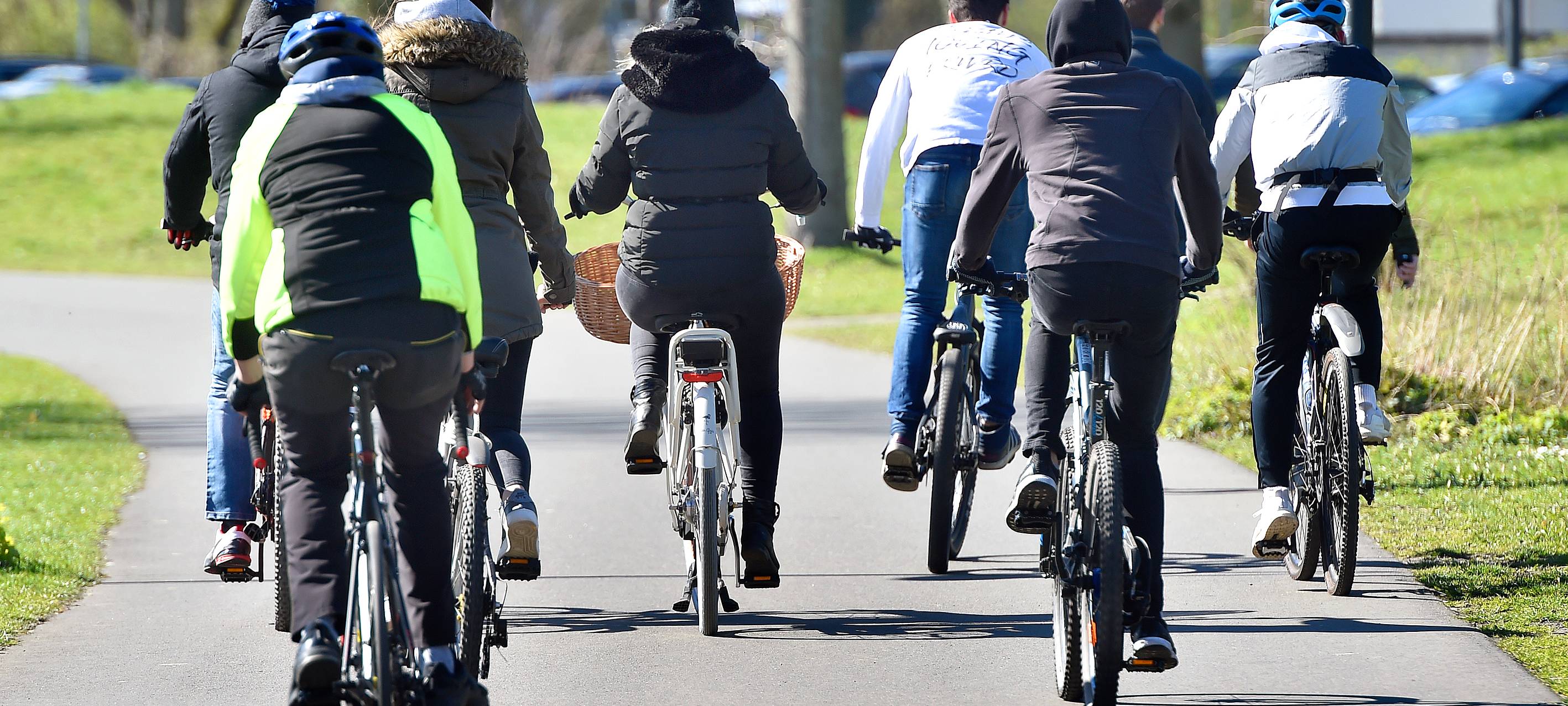 Radfahrer erobern Straßen