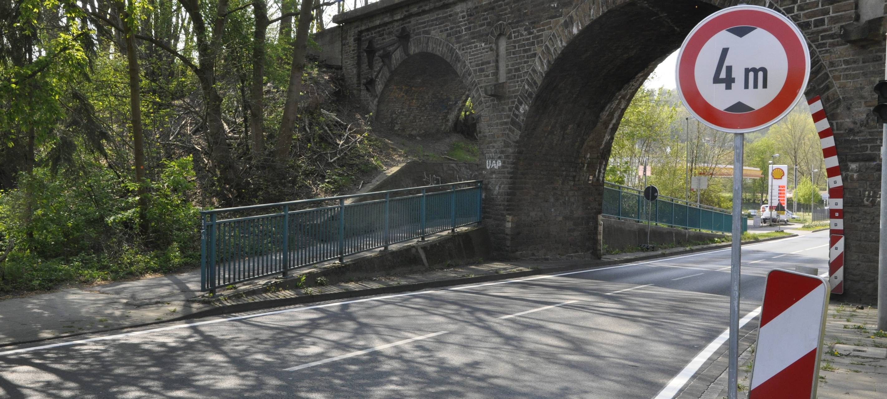 Fahrbahnmarkierungen in Südstadt fertig