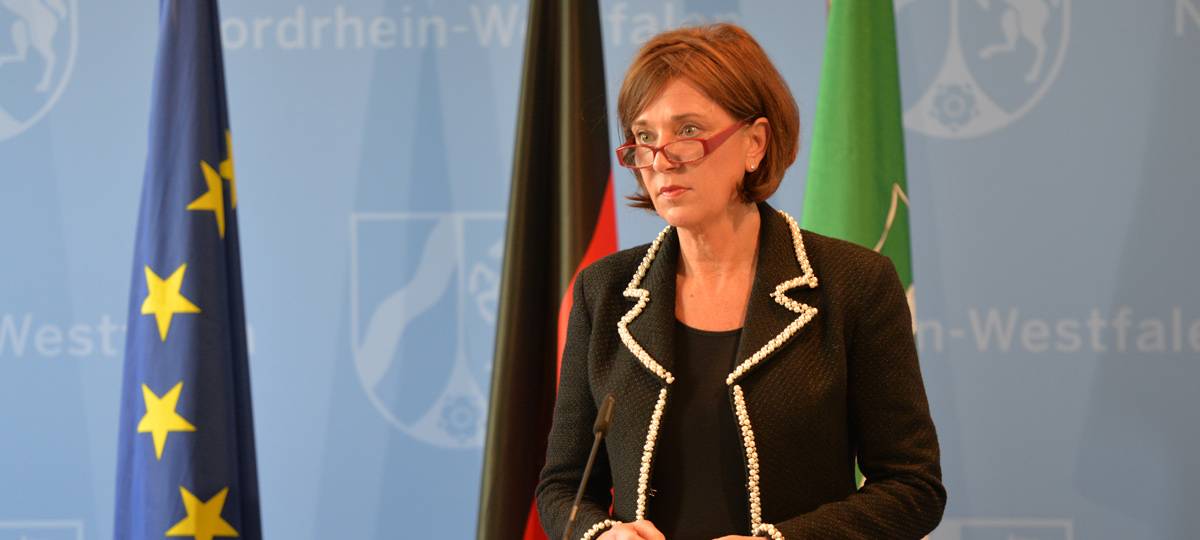 Gymnasial-Eltern kritisieren Schulministerin