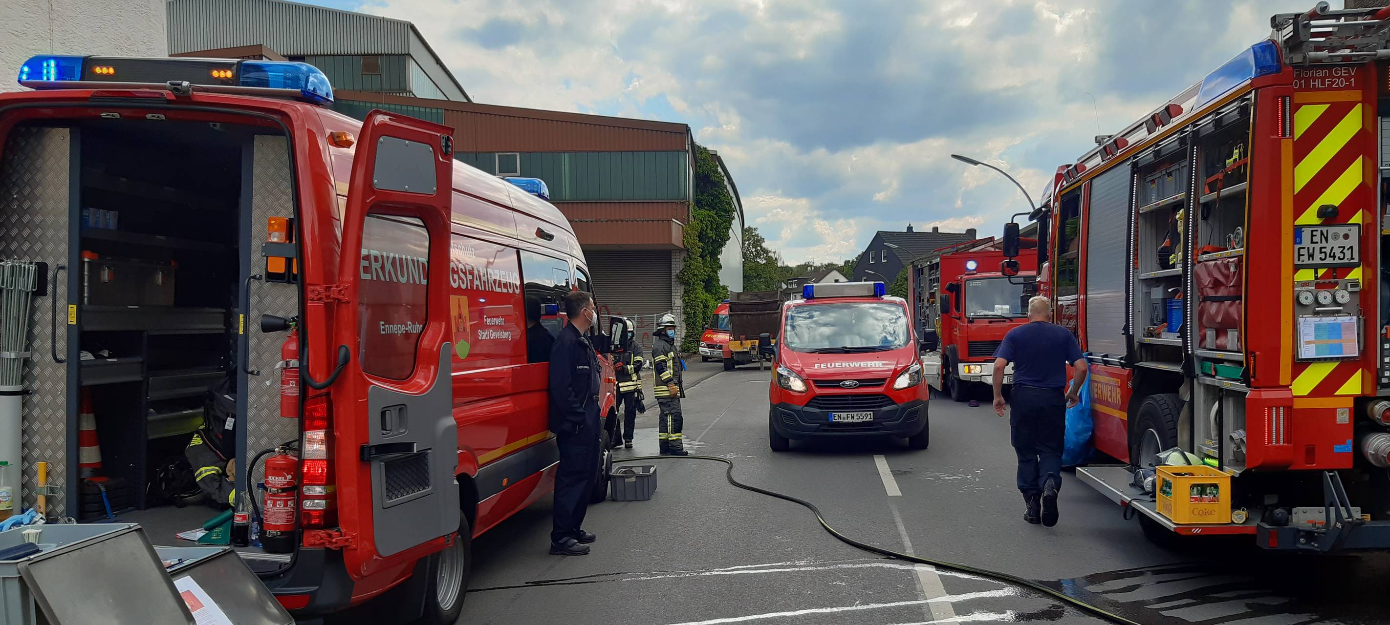 Chemikalien in ehemaliger Industriehalle sichergestellt