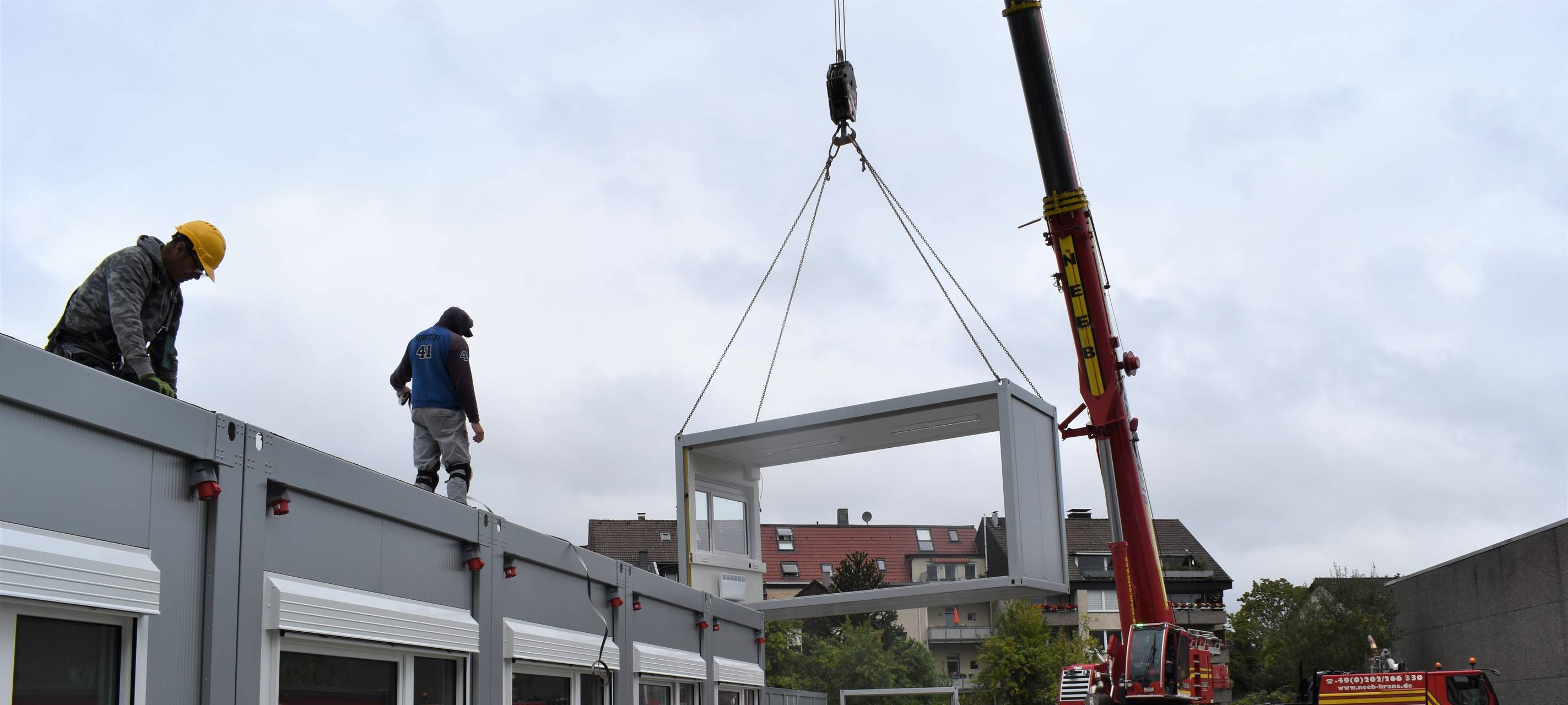 Knapp 100 Container ersetzten Schulebäude übergangsweise