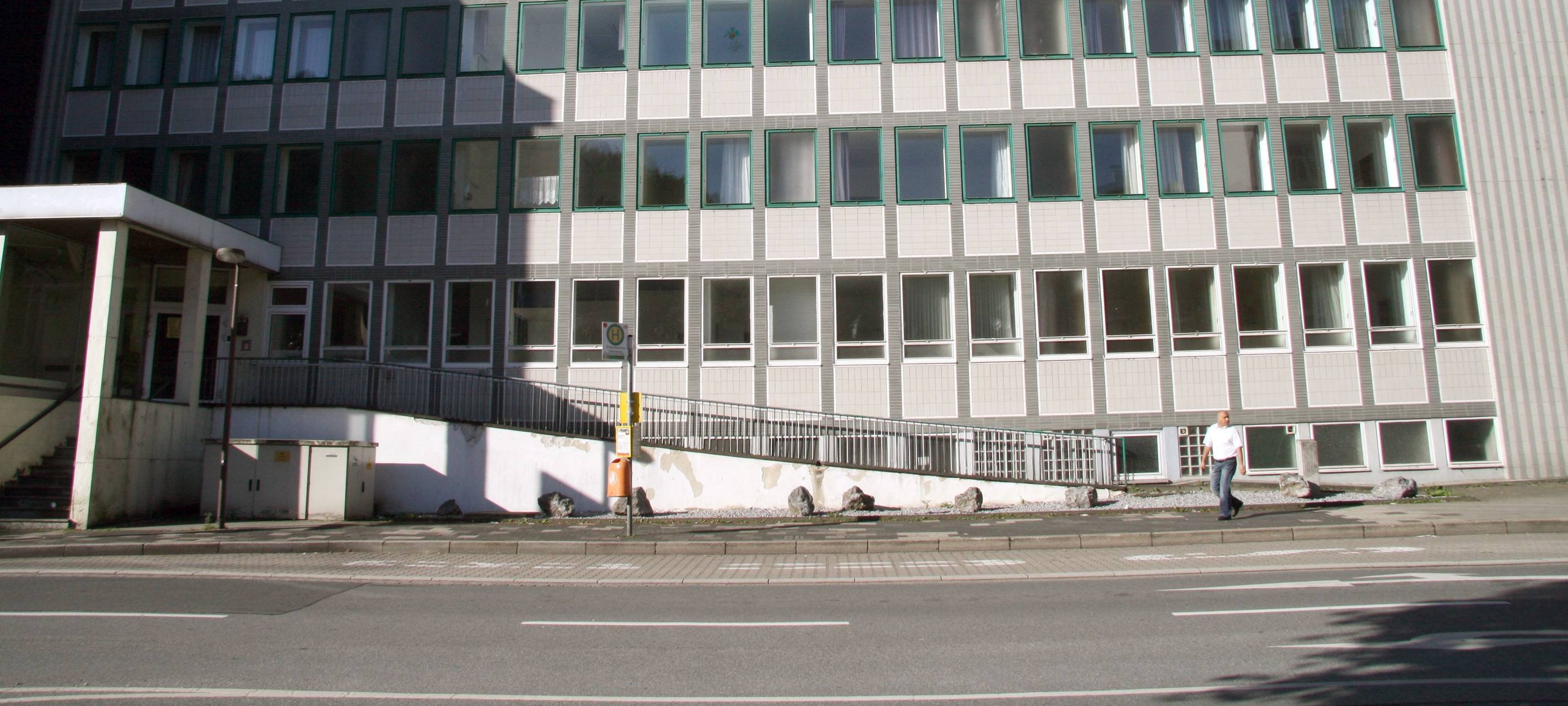 Curanum-Seniorenheim vor Abriss