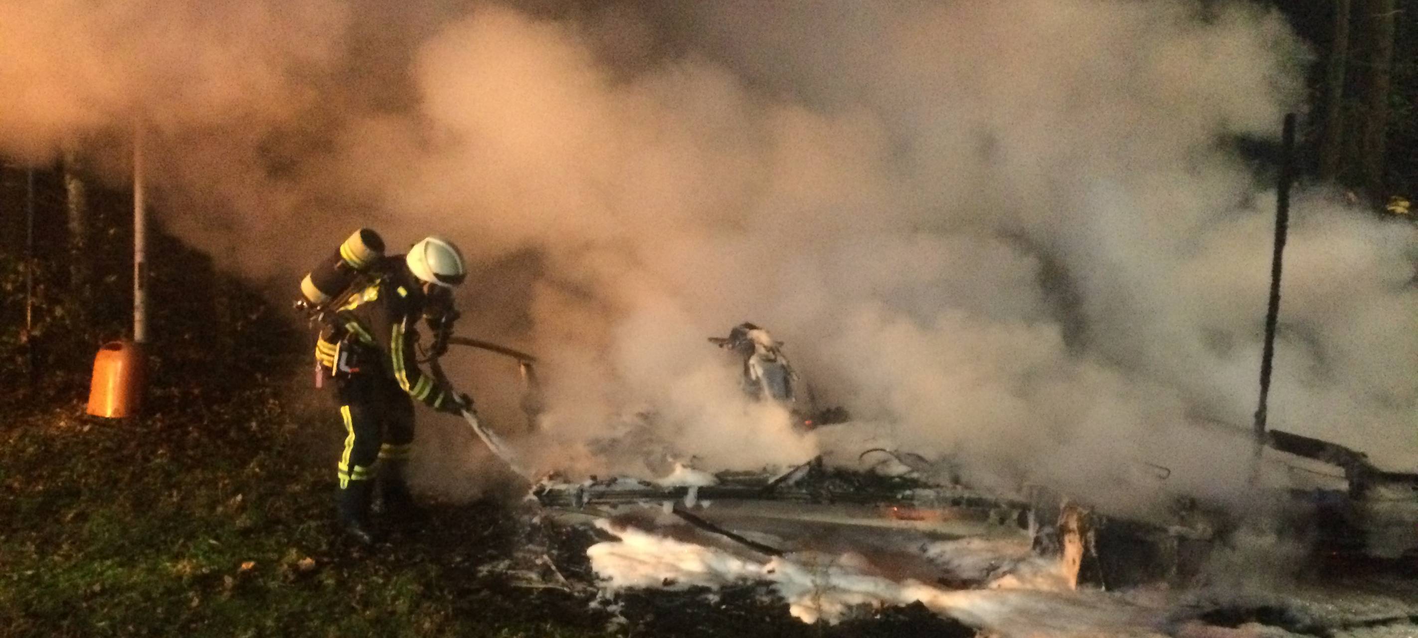 Wohnwagen in Hattingen abgebrannt