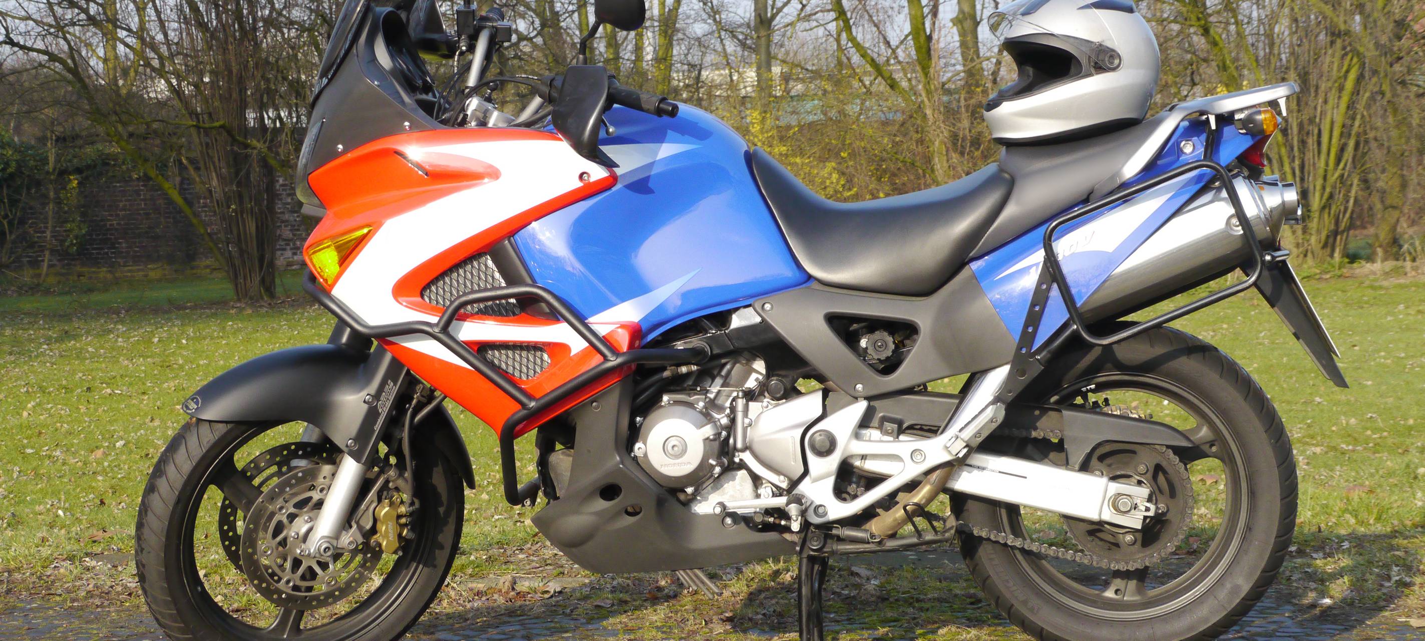 Polizei kontrolliert Motorräder
