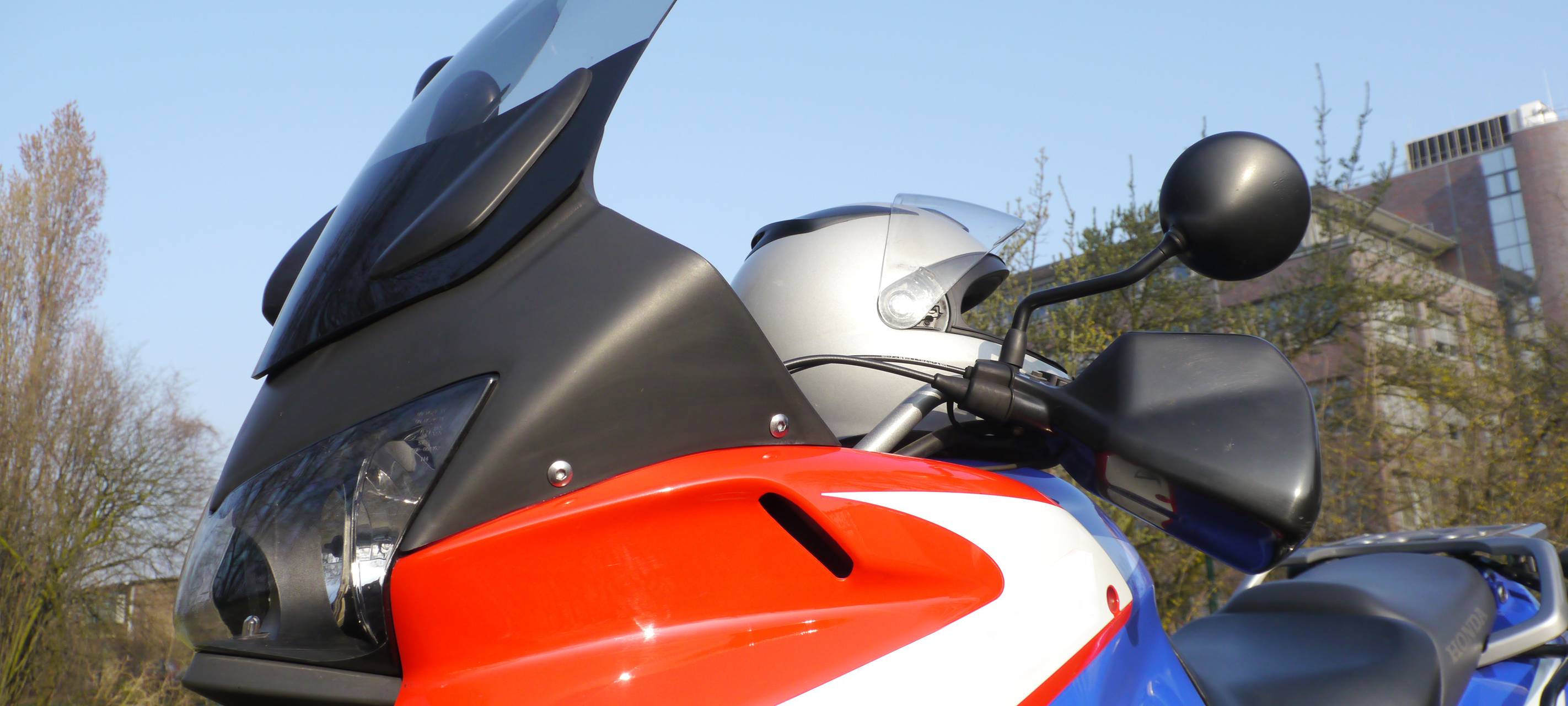 Mehrere Motorradunfälle am Feiertag