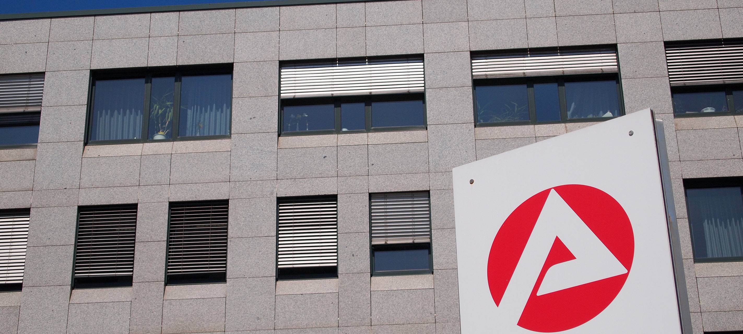 Positive Halbzeitbilanz beim Ausbildungsmarkt