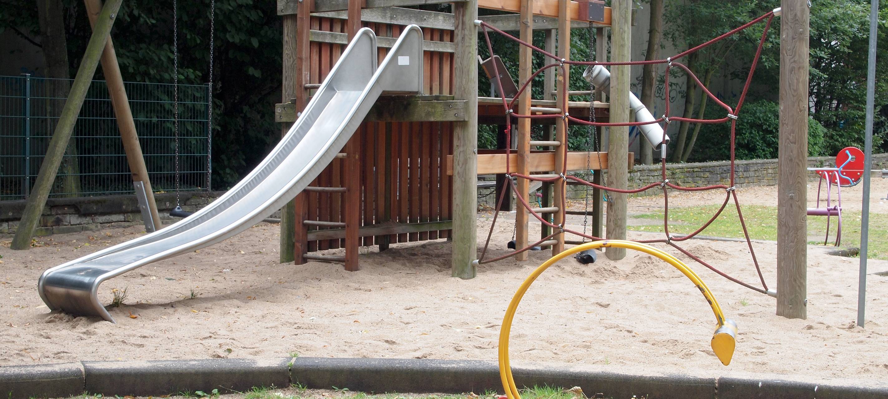 Witten sperrt Spielplatzrutschen