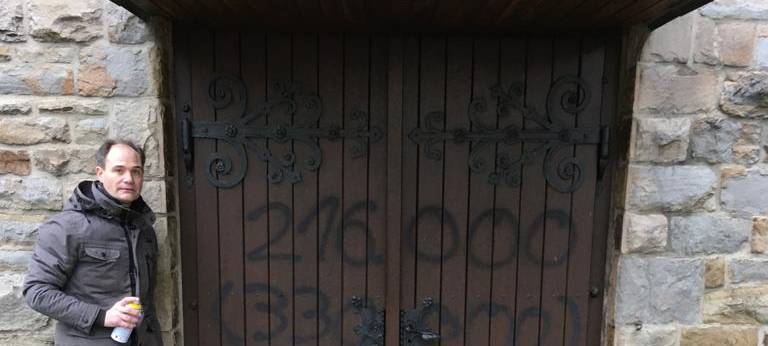 Graffiti gegen sexuelle Gewalt in der Kirche