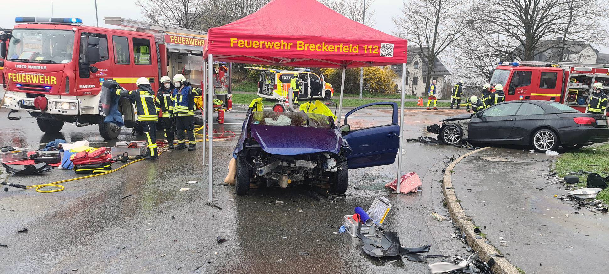 Verletzte nach schwerem Unfall in Breckerfeld