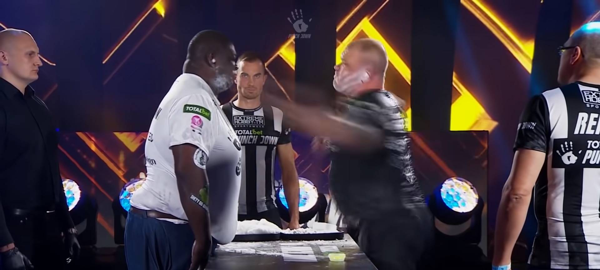 Zehen-Wrestling, Bart-WM: Kuriose Wettbewerbe aus der Welt