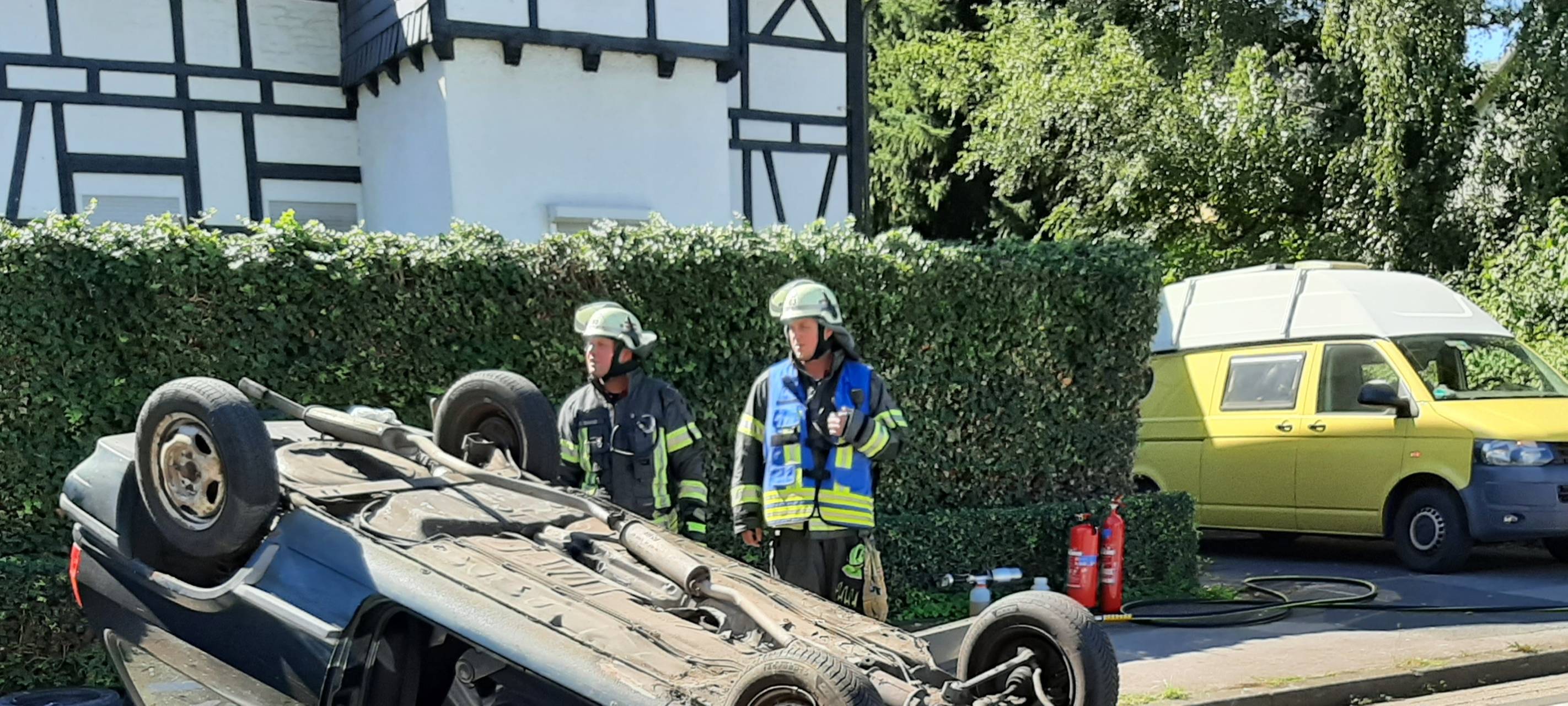 Wetter: Polo landet auf Dach