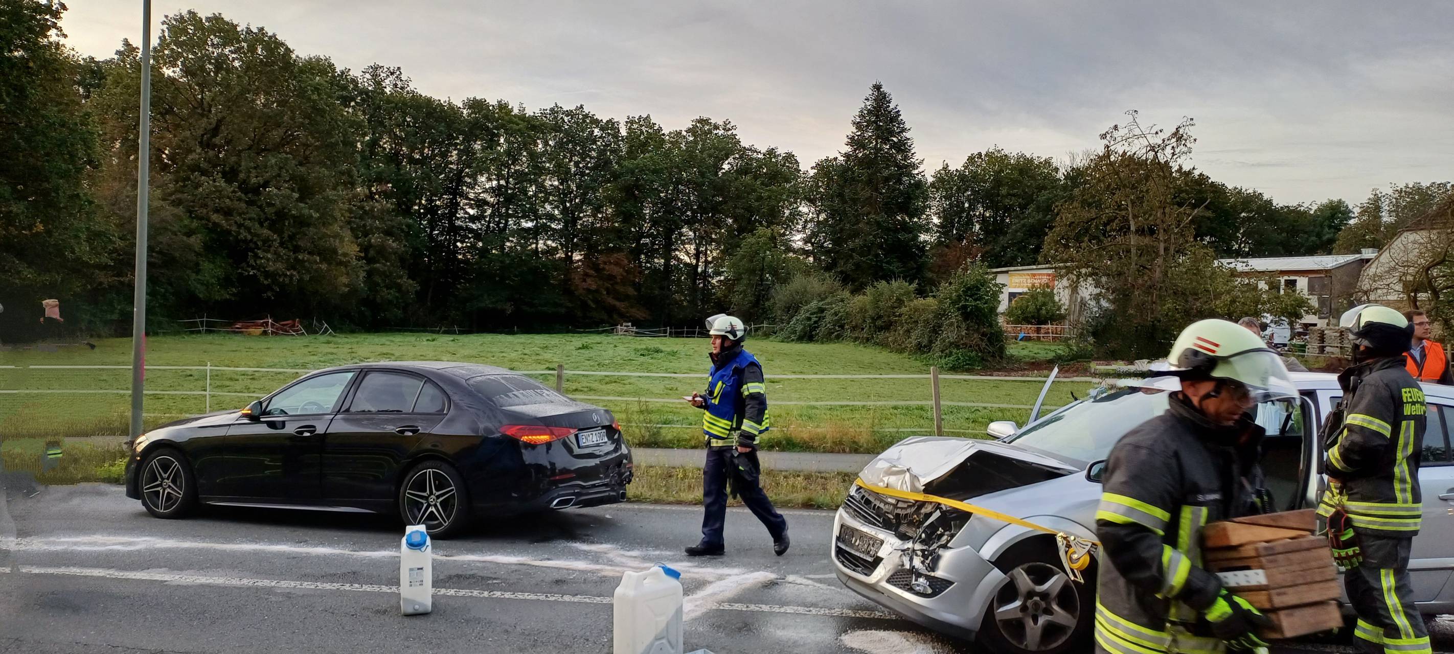 Zwei Verletzte bei Auffahrunfall