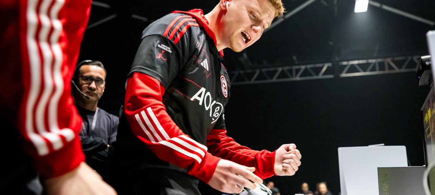 Joe Hellmann aus Gevelsberg ist E-Sport Profi