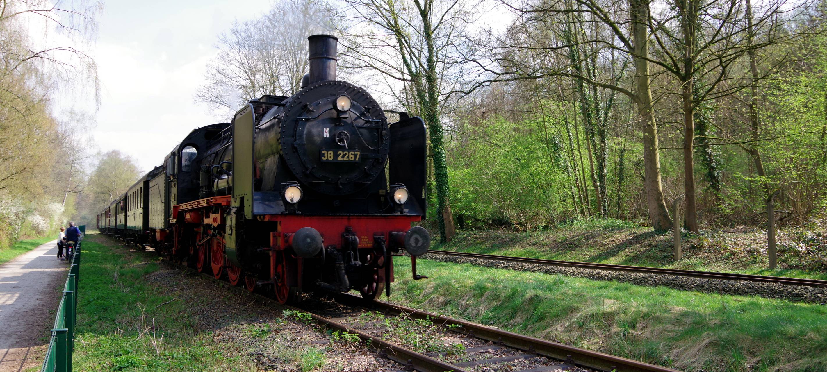 P8 dampft wieder durch das Ruhrtal