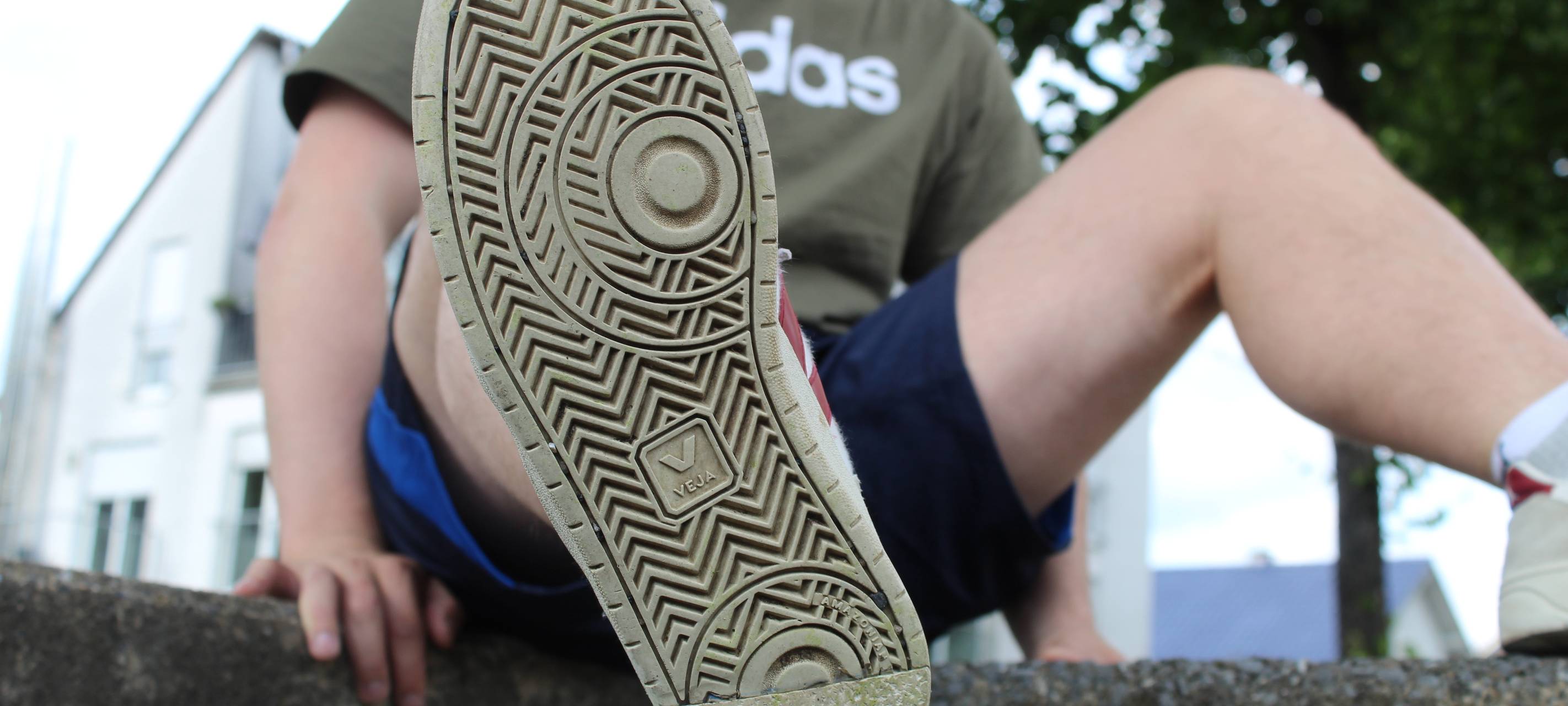 Sneaker reparieren: Der Selbsttest beim Schuster in Witten