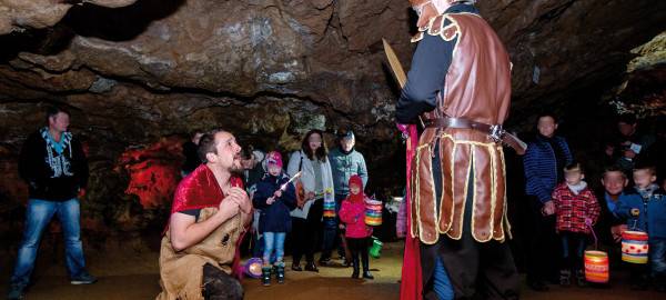 St. Martinsführungen durch die Kluterthöhle in Ennepetal