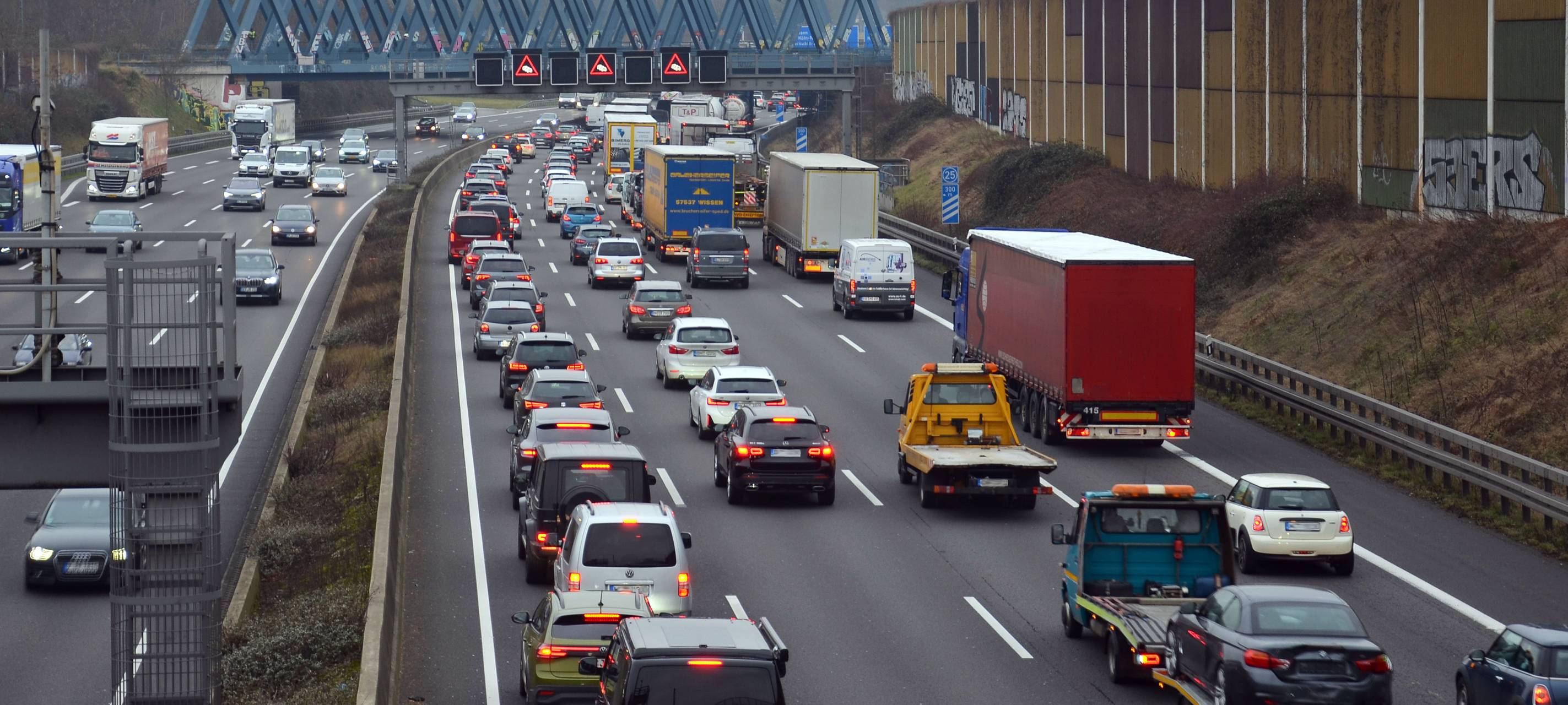 Wieder viel Stau auf Autobahnen bei uns