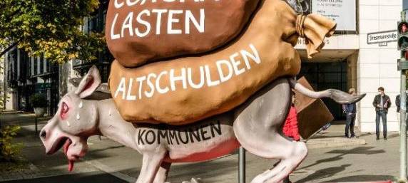 Städtebündnis zieht durch Düsseldorf