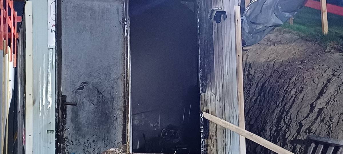 Bauwagen-Brand in Wetter