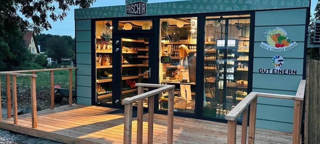 Ein Lebensmittelcontainer auf Hof Einern