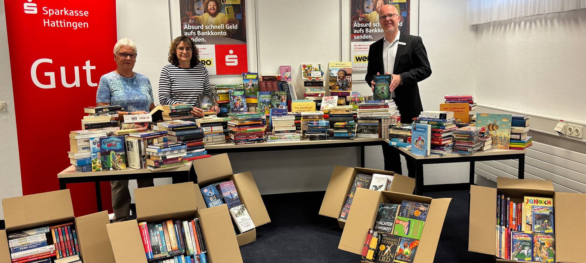 Hattingen: Sparkasse sammelt über 500 Bücher