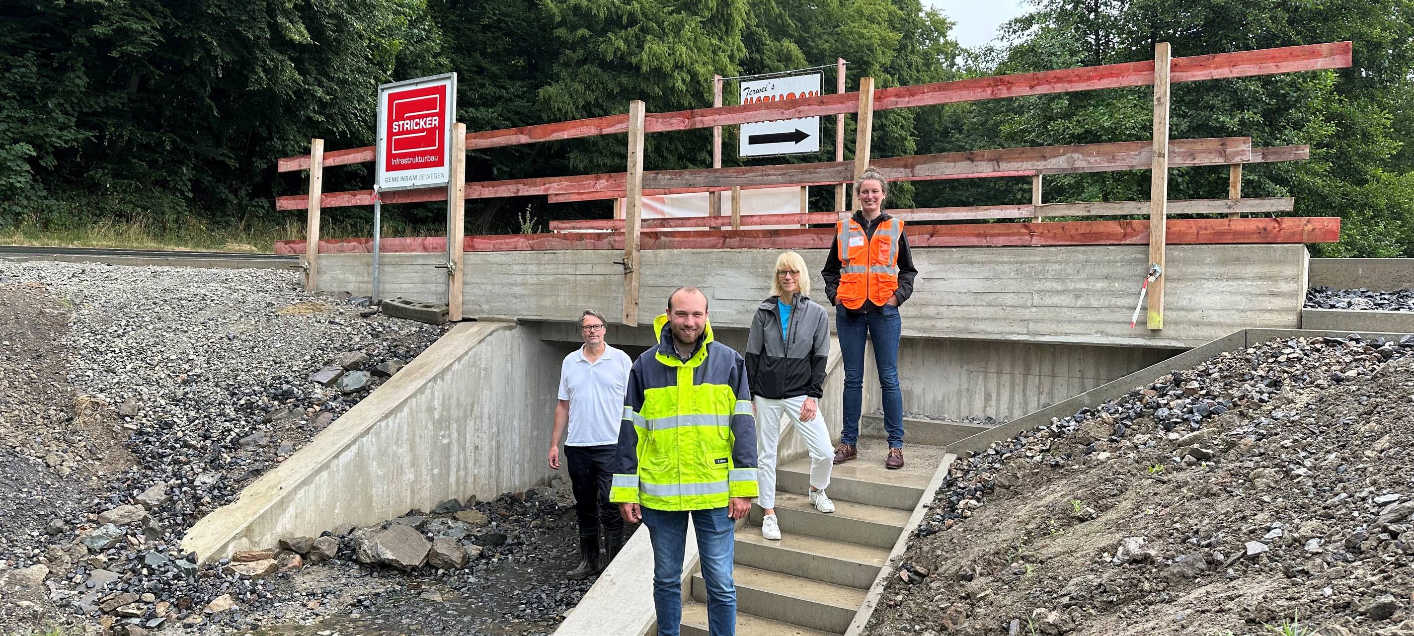 neue Brücke über den Heierbergsbach im Wodantal in Hattingen