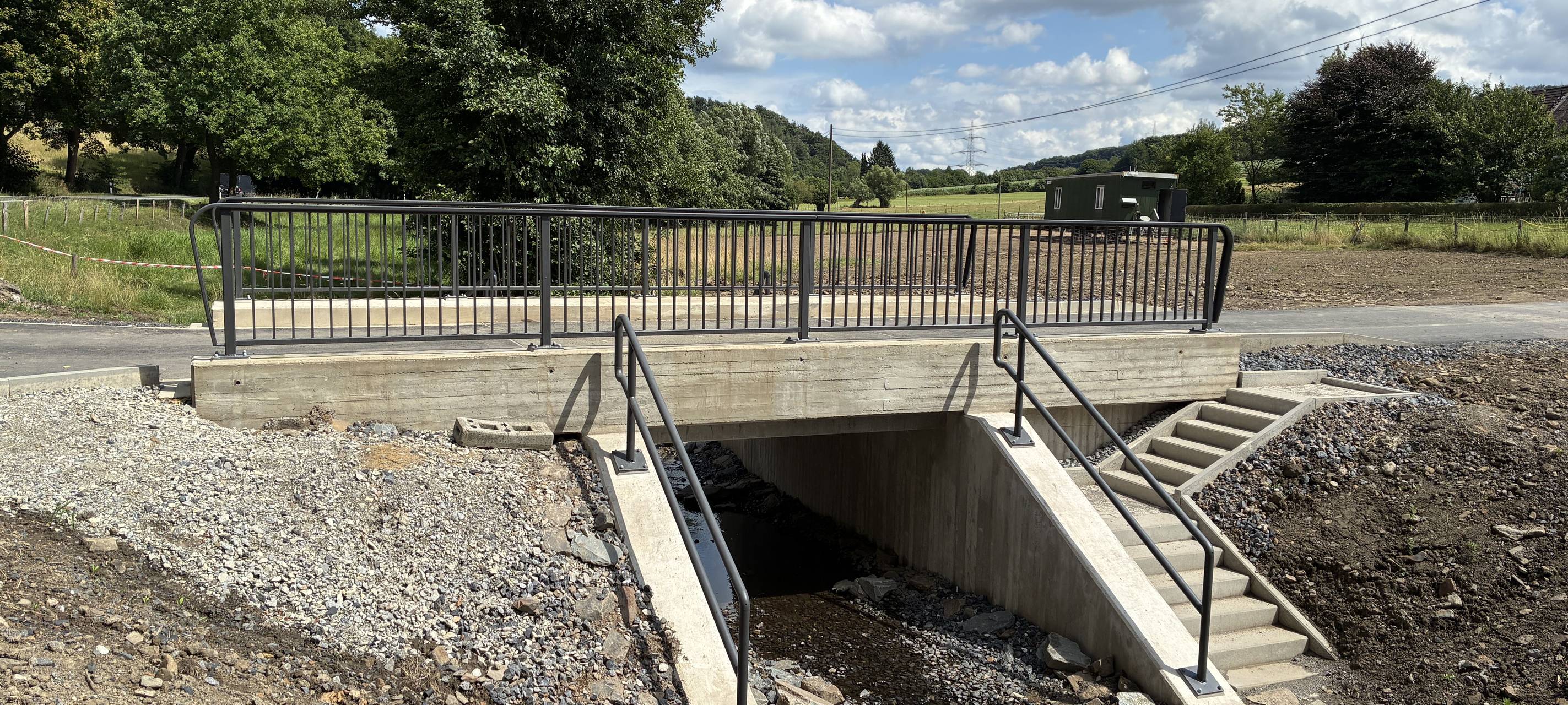 neue Brücke über den Heierbergsbach im Hattinger Wodantal